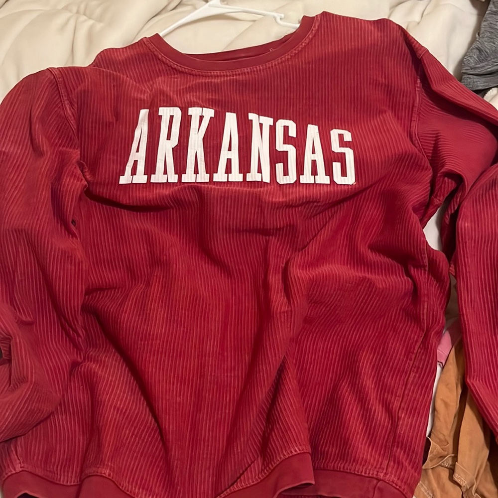 red ribbed arkansas crewneck
